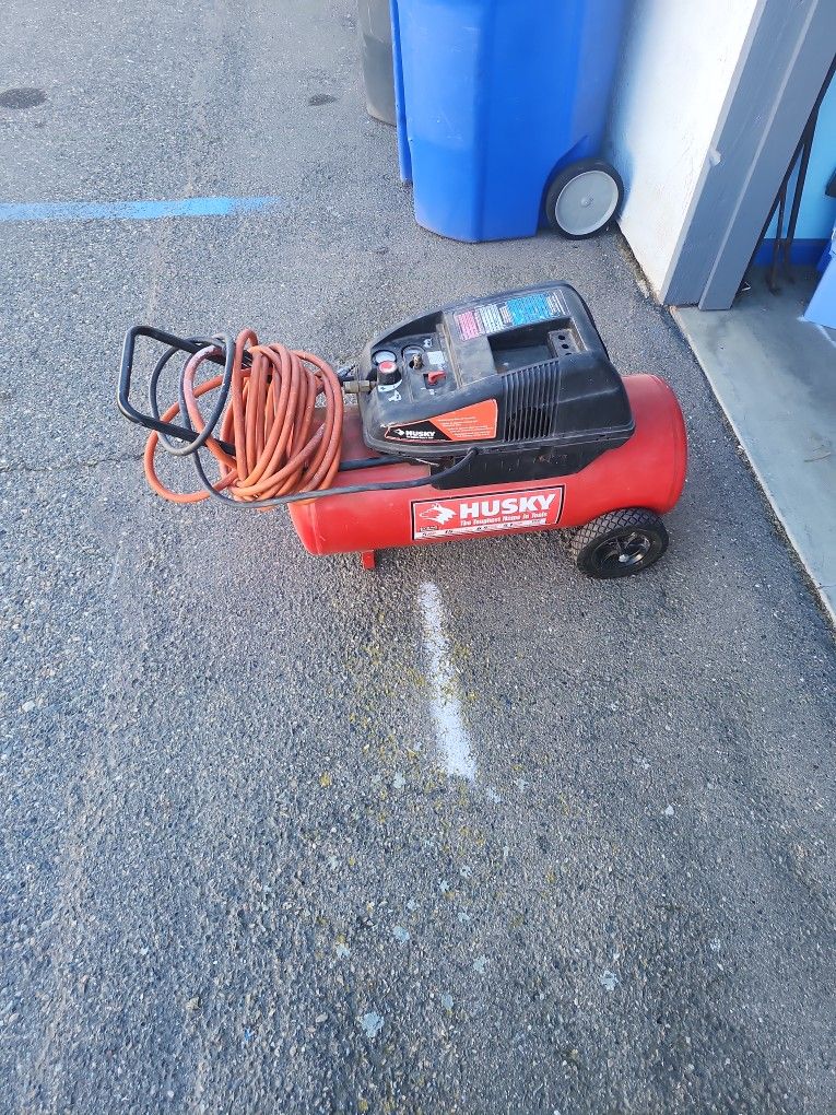 Husky Air Compressor Works !!