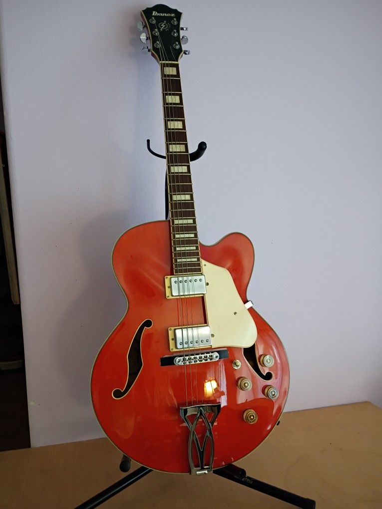 Ibenaz Artcore AF750 Hollow Body Sweet Guitar One Strong Need Change Play Great