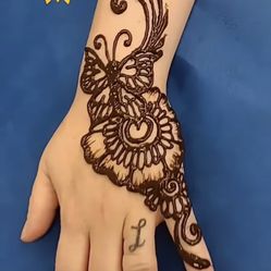 Fairy Hair, Henna. Face Paint And Fun Glitters!!!