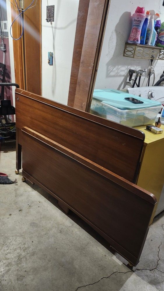 Full Size Wooden Bedframe