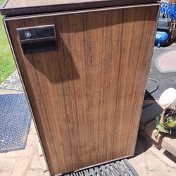 Small Frigerator