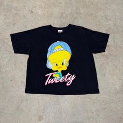 Vintage 90s Looney Tunes Tweety Tee size Large in Woman’s Crop fit 