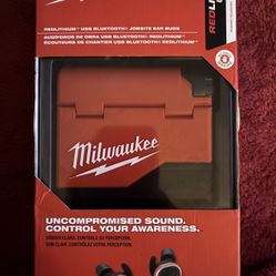 Milwaukee Red Lithium Job Site Earbuds 