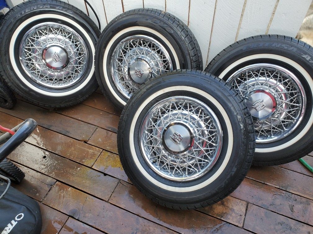 CADILLAC COUPE DEVILLE WHEELS & NEW WHITE WALL TOYO TIRES 215/75/15
