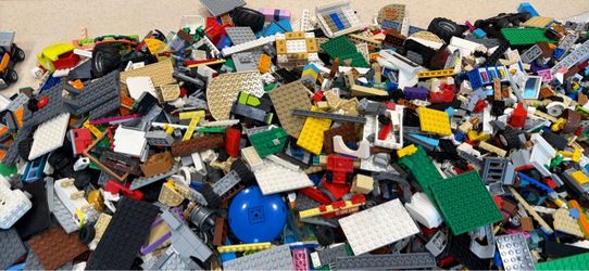 Lego Bulk SALE $2.50 a pound 15 pound minimum