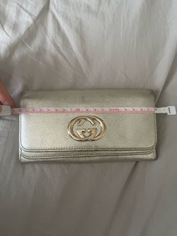 This is real Gucci wallet, same color bag available on my page .