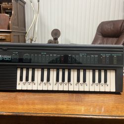 Yamaha PortaSound PSS-30