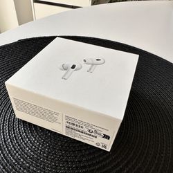 Earbuds 