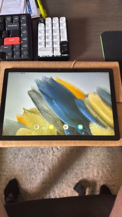 Samsung Galaxy Tab A8 w/ case