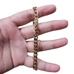 Gold Toned Curb Chain Bracelet