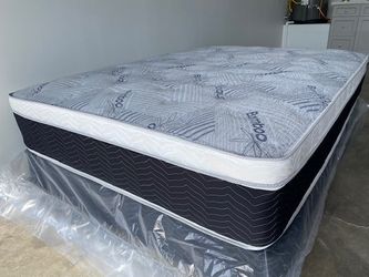 Queen Euro Bamboo Pillow Top!!