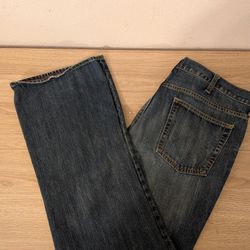 Old Navy Men's Medium Wash Blue Boot-Cut  Built In Flex Denim Jeans Size 36x34