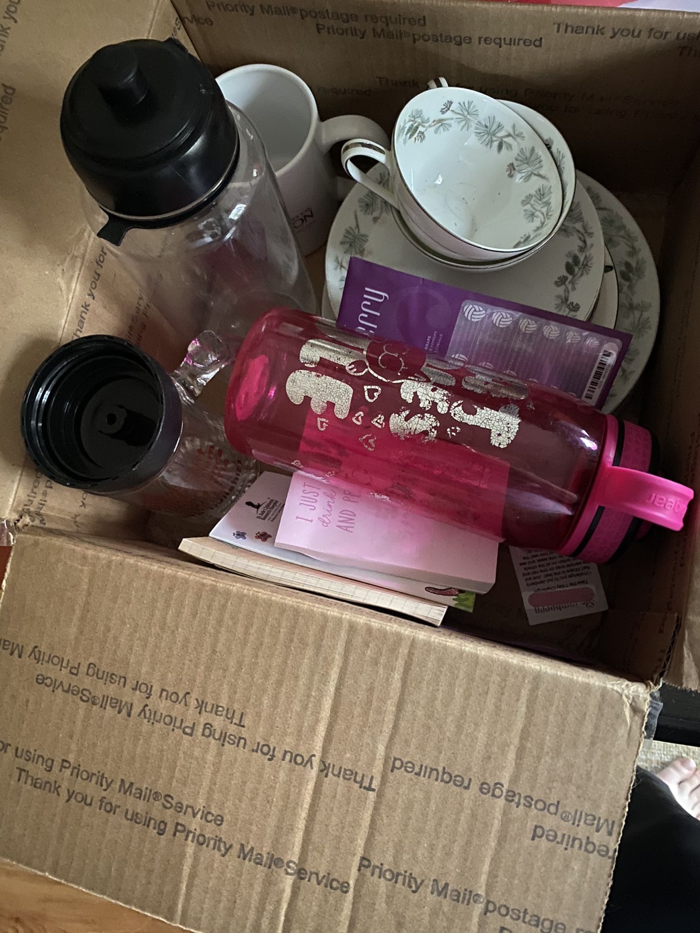 Box of free items