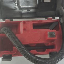 Milwaukee M18 2 Gallon Wet/Dry Vac