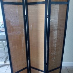 Folding Privacy Screen
