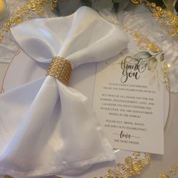 White Satin Napkins (x25)
