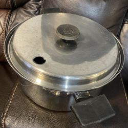 Caserola Royal Prestige $75