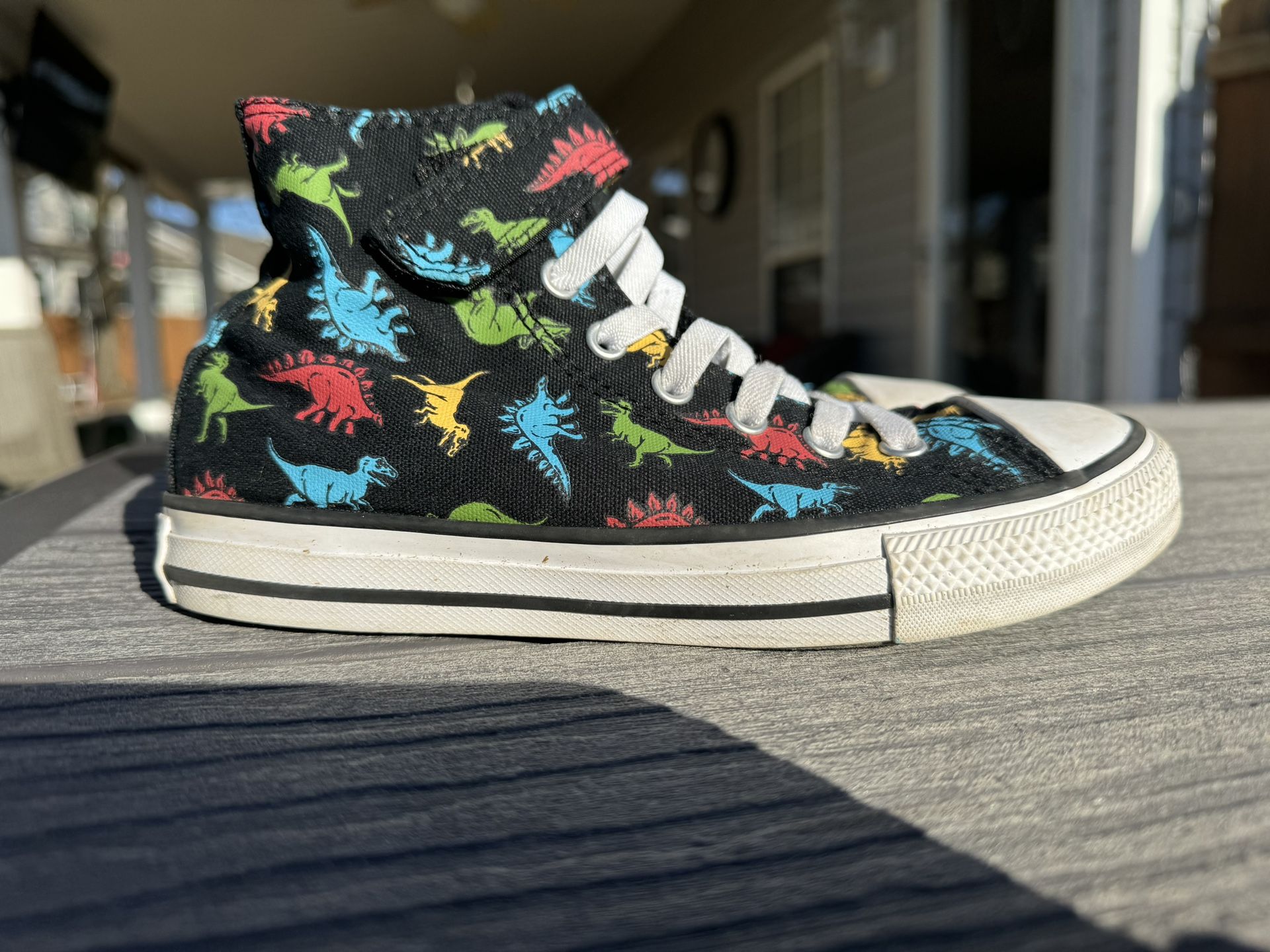 Converse High Tops Kids Size 2 $15