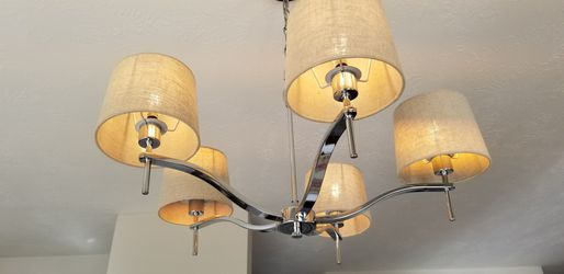 Beautiful 5 lamps hanging light