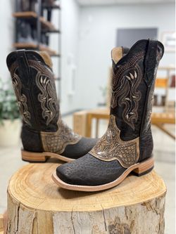 Men’s Handtooled Boots - Bull Neck Brown