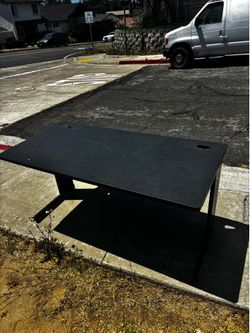Free desk and office chair