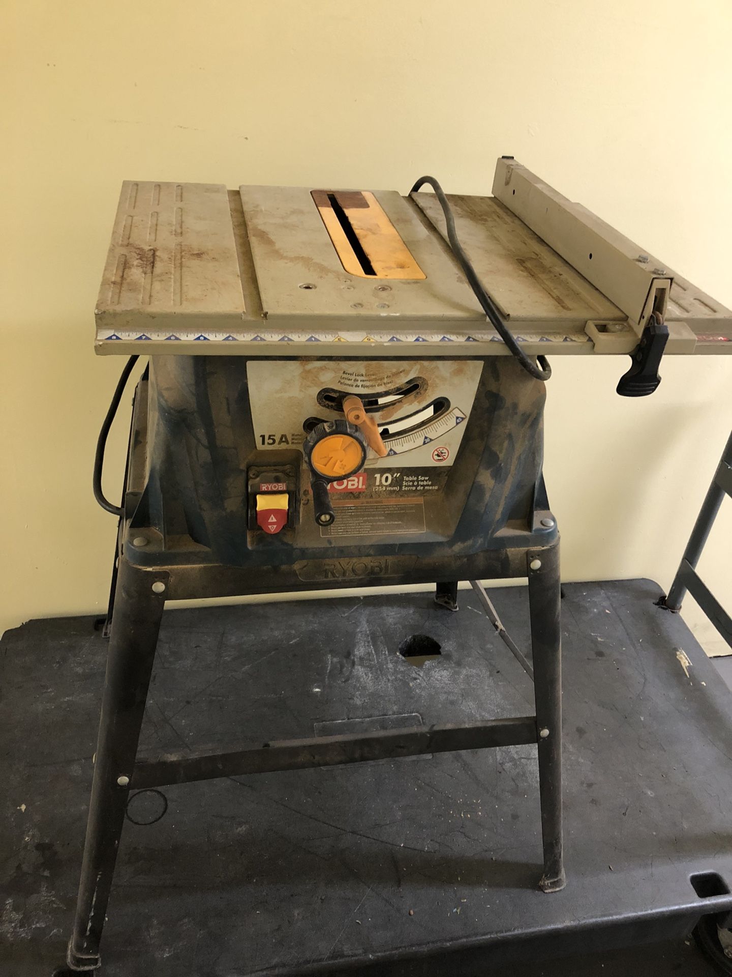 Ryobi saw Table