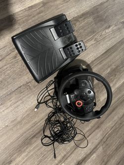 Logitech Driving Force Racing Wheel
