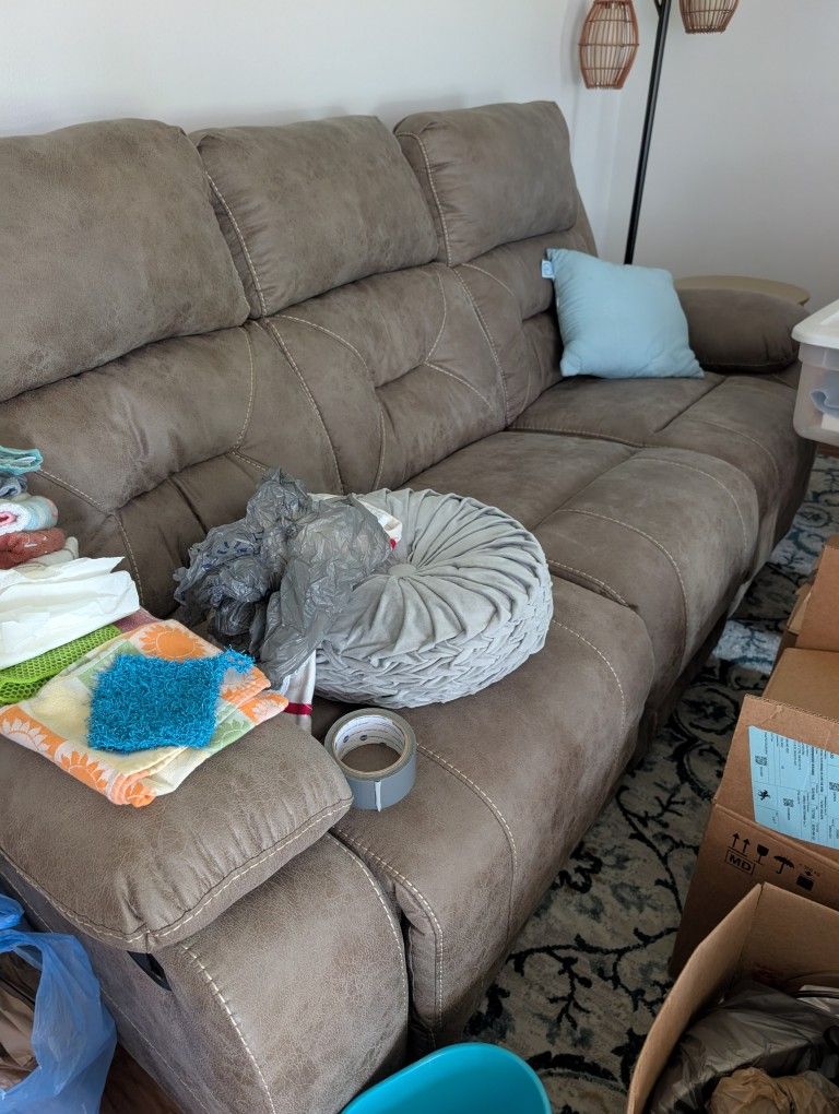 Couch With Recliner Like Brand New