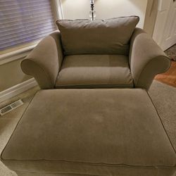 La-Z-Boy Large Chair And Ottoman