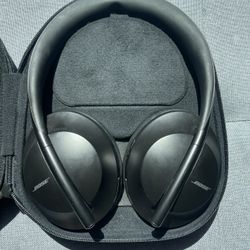 Bose 700 Noise Canceling Headphones 