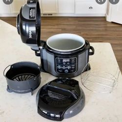 New Never Used Ninja Foodi Pressure Cooker