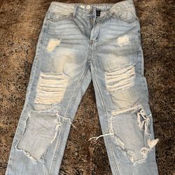Woman’s Distresssed Jeans Size 27 