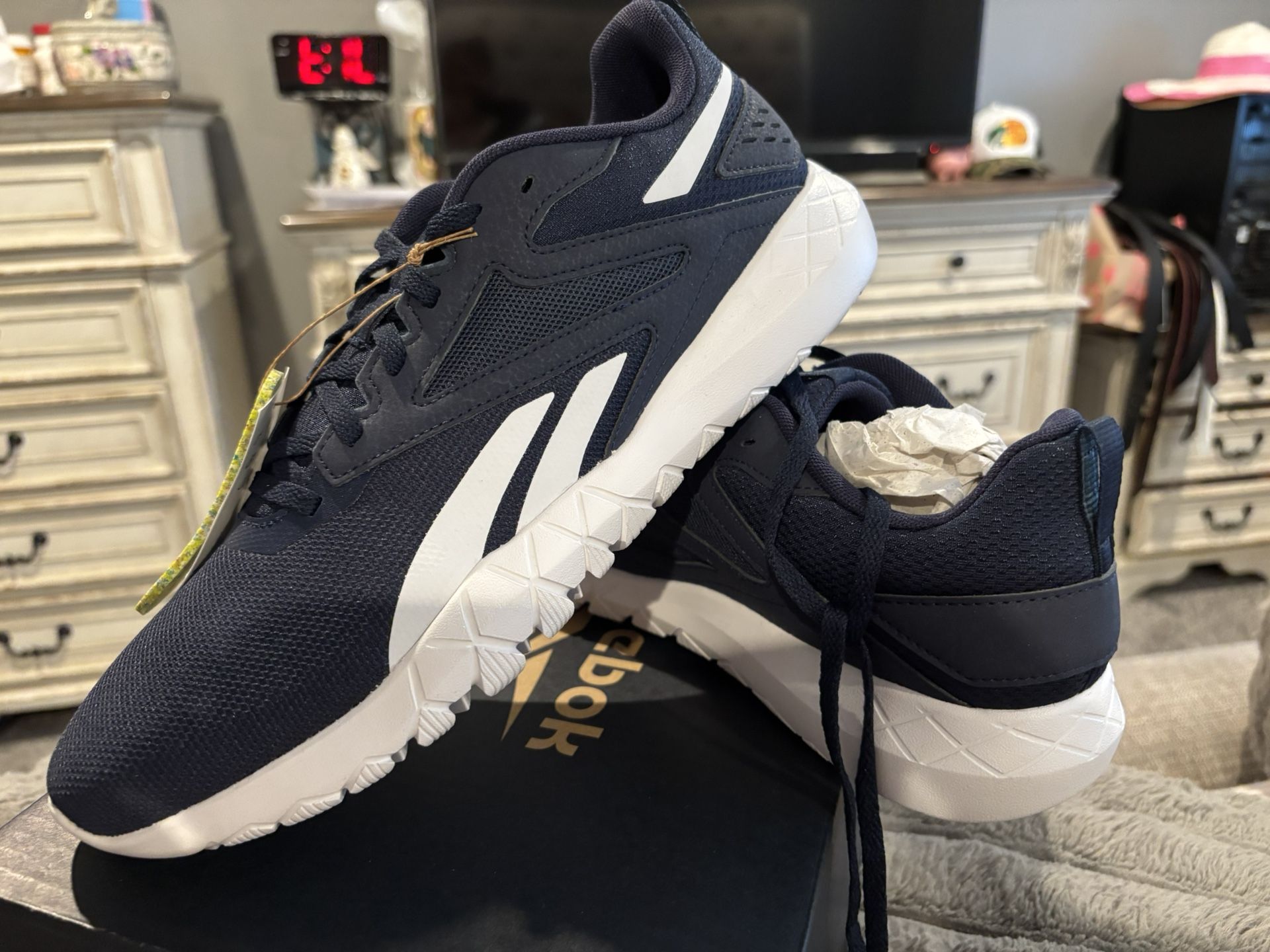 Mens New Reebok Shoes 10.5