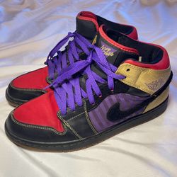 MAKE AN OFFER! Size 10.5 men’s Nike Air Jordan 1 Retro "Leroy Smith" sneakers feature a distinct purple striped pattern and metallic gold accents