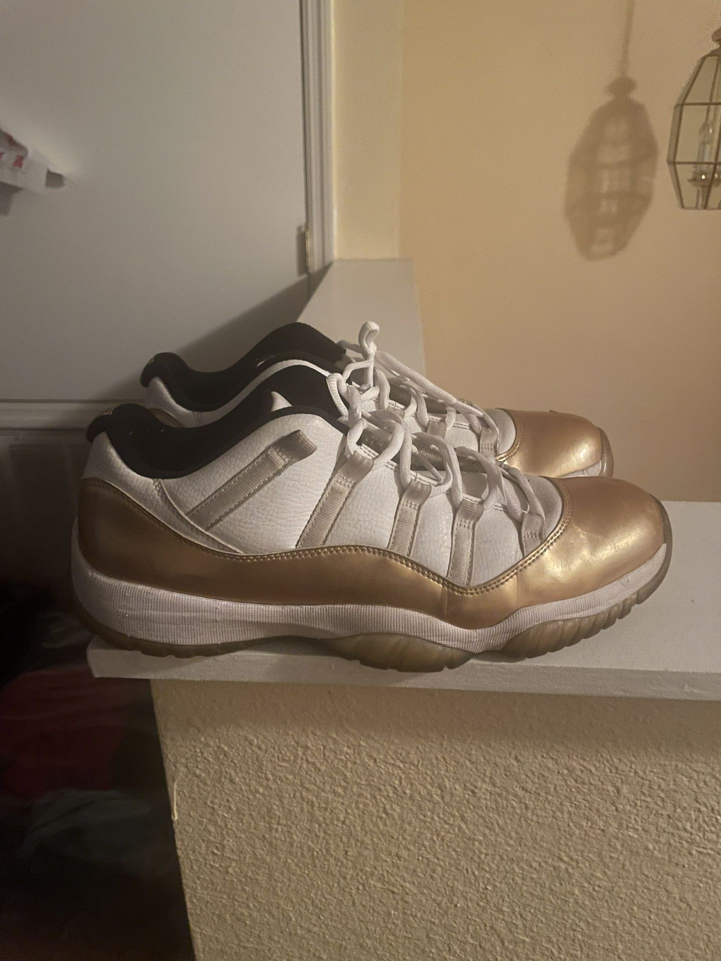 Jordan 11 Low “Closing Ceremony”