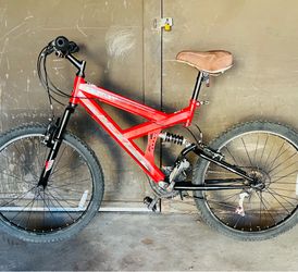 NEXT mountain Bike, Fit riders 5’2” to 5’9” in height