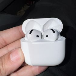 AIRPOD 4 LIGHTLY USED 9/10 Condition 