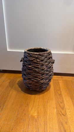 Oval basket