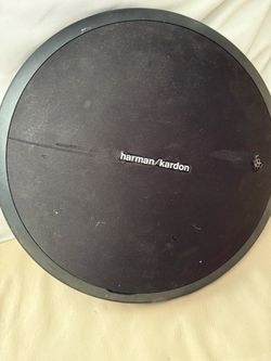 harman kardon ONYX STUDIO bluetooth speaker Tested,missing a leg