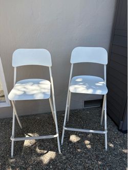 2 high chairs