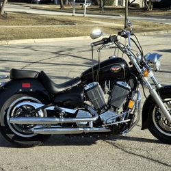 2000 Victory V92C