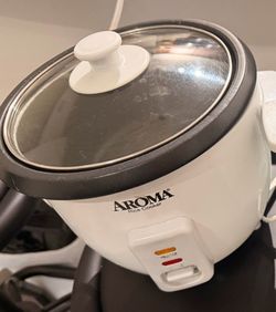 Aroma 4 Cup Pot Rice Cooker White - working perfectly