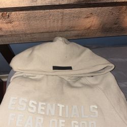 Essentials Hoodie (s)