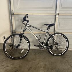 Giant Revel 2 Mountain Bike