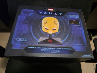 YELLOW Marvel Daredevil Mask Disney D23 Event Exclusive LE 1500