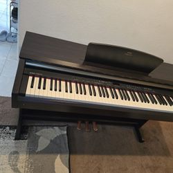 Yamaha Arius Piano Digital 
