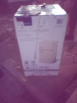 Retro compact fridge