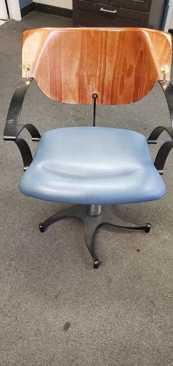 Belvedere salon styling chair