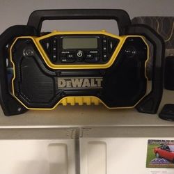 DeWalt Bluetooth Jobsite Radio Model# DCR028
