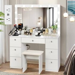 Vanity with Lighted Mirror, Makeup Vanity Desk with Power Outlet and LED Bulbs, 